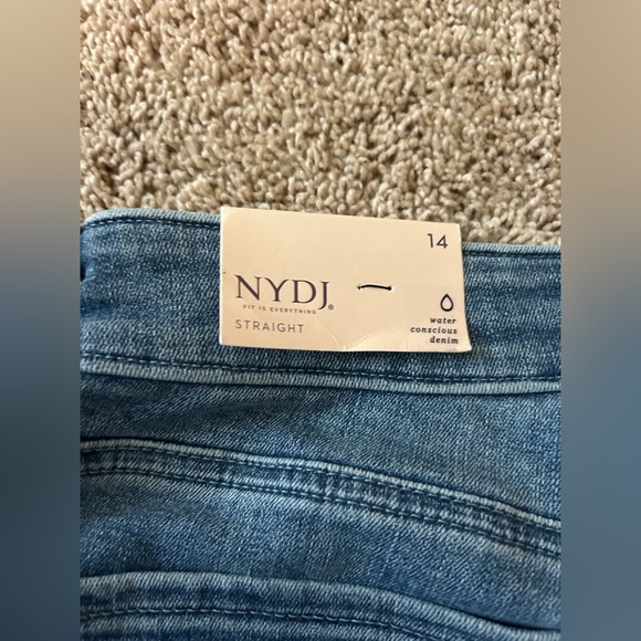 NWT NYDJ Woman’s Marilyn Straight Raw Hem Multi Color Pocket  Cropped Jean - Picture 9 of 16